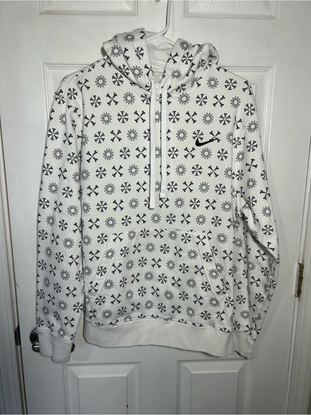 Nike Mens Sportswear Club Fleece Pullover Hoodie Sz Small White Black Sweatshirt